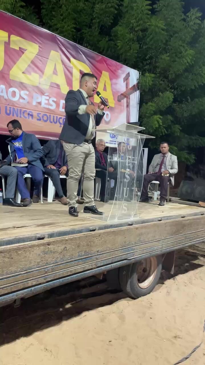 MINISTRAÇÃO DO PASTOR REGERLAN NA CRUZADA O MARANHÃO AOS PÉS DE CRISTO EM CENTRO DOS LEITE