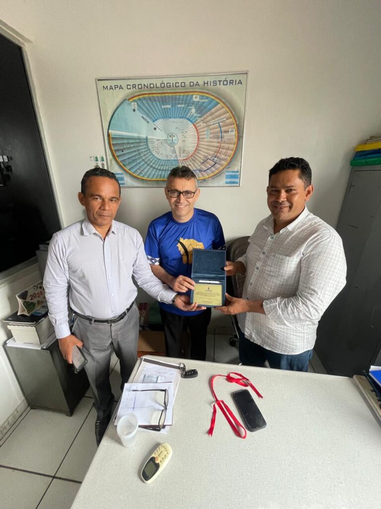 AD ZÉ DOCA RECEBE HOMENAGEM POR DESTAQUE NA MOBILIZAÇÃO MISSIONÁRIA 2025